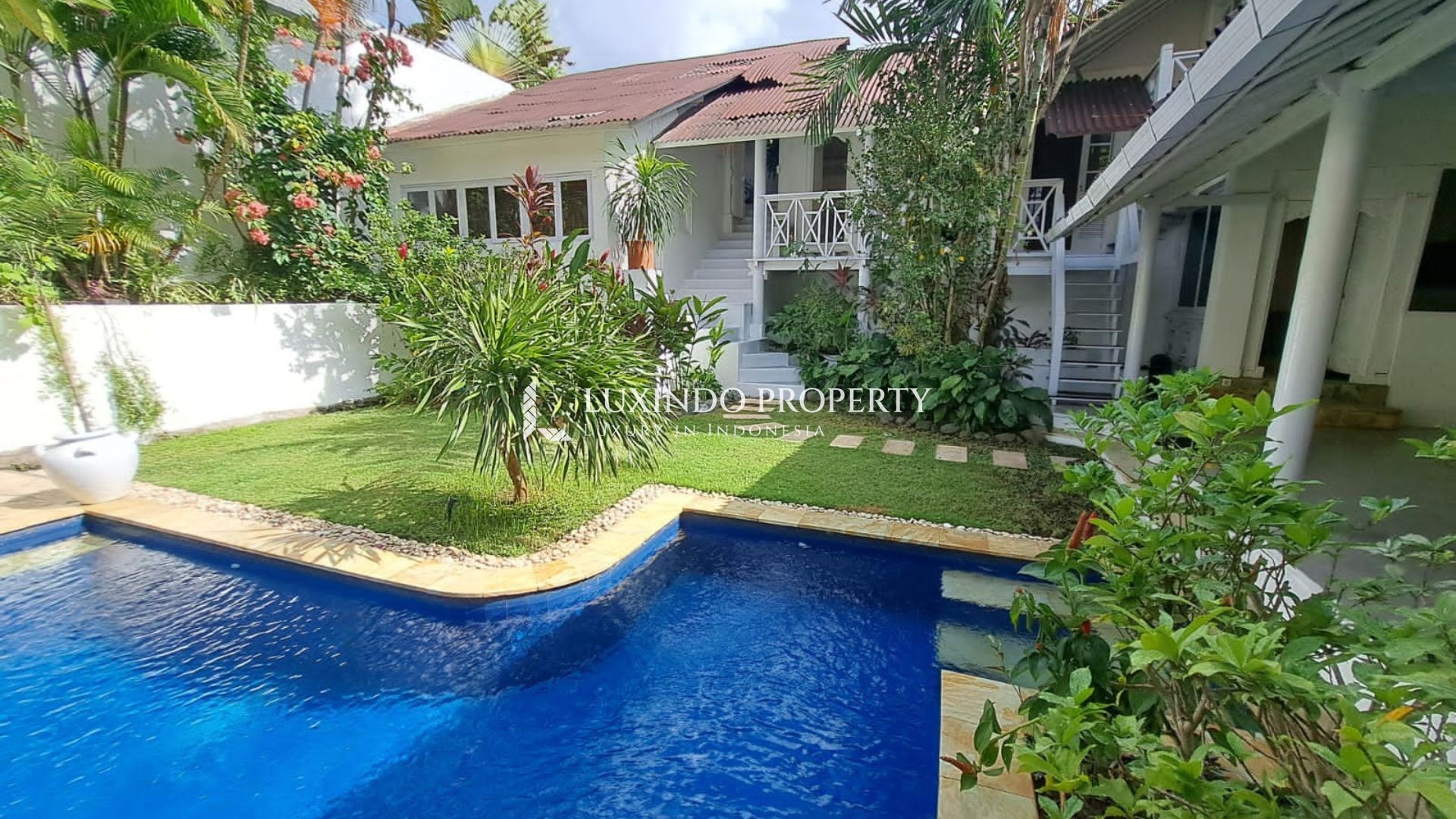 UMALAS – CHARMING 3-BEDROOM COLONIAL-STYLE VILLA FOR SALE IN UMALAS, BALI (LHV800)